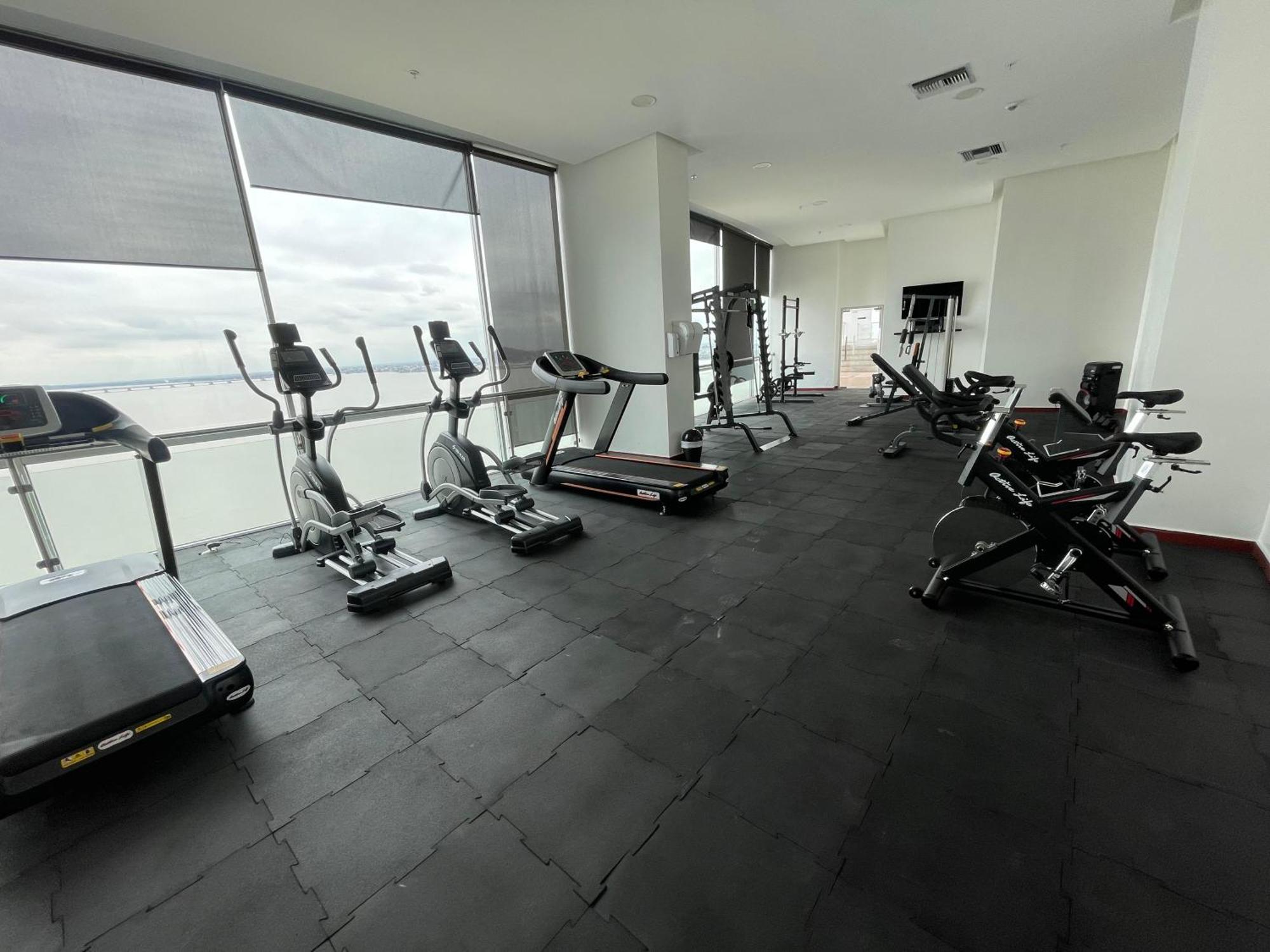 Suite Frente Al Rio En Puerto Santa Ana Riverfront Guayaquil Bagian luar foto